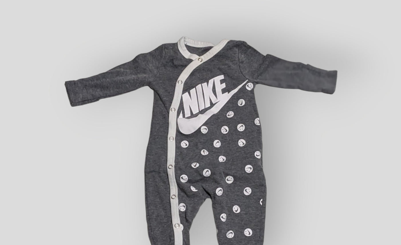 Nike Long Sleeve Grey Smiley Face Sleeper (3M)